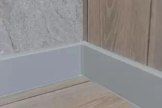 Отделка гибким мрамором балкона Утюжок