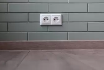 Остекление и отделка балкона Сапожок