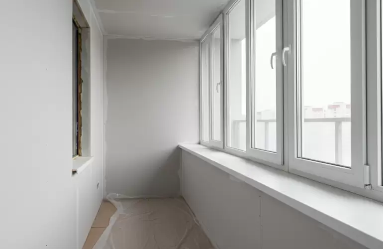 Лоджия под кабинет (утепление стен и пола пеноплексом)